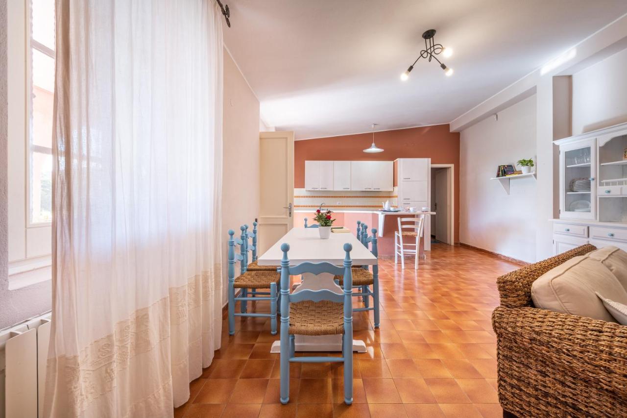Villa Serra Quartu Sant'Elena Eksteriør billede